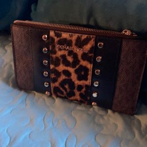 Michael Kors Leopard wallet